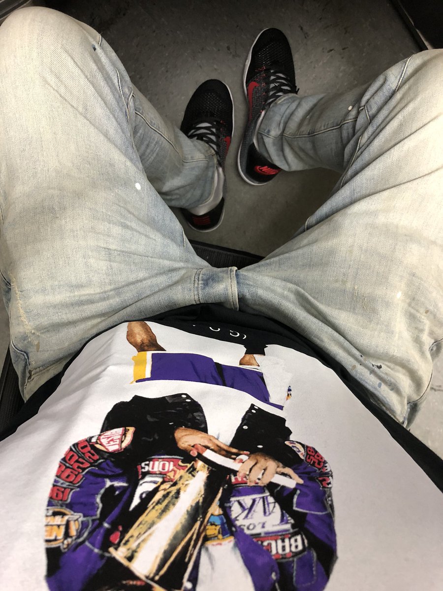 reniel21's tweet photo. @ComplexSneakers Had to pay respect ✊ #8 #24 #MambaForever https://t.co/GlQ0QbxcK3