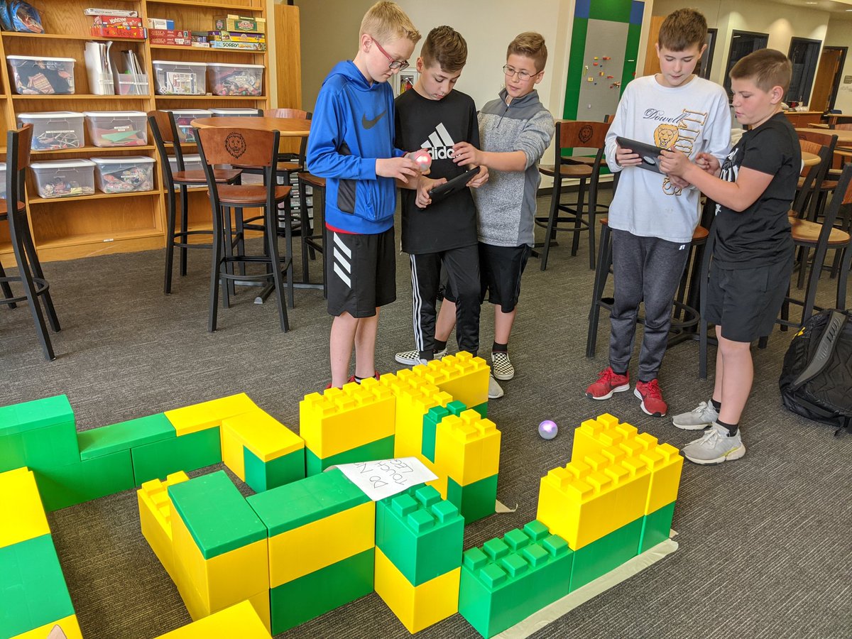 Makes my heart happy when ideas come to life and it works! The students <a href="/DowellMS/">Dowell Middle School</a> are really starting to get into the Sphero maze challenge!! #mymisd #dowellms