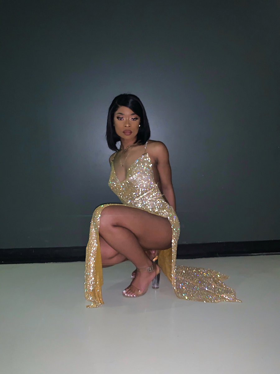 iamshaisma's tweet image. Shine baby, shine
Dress from Foxcouture

#JETBALLIII