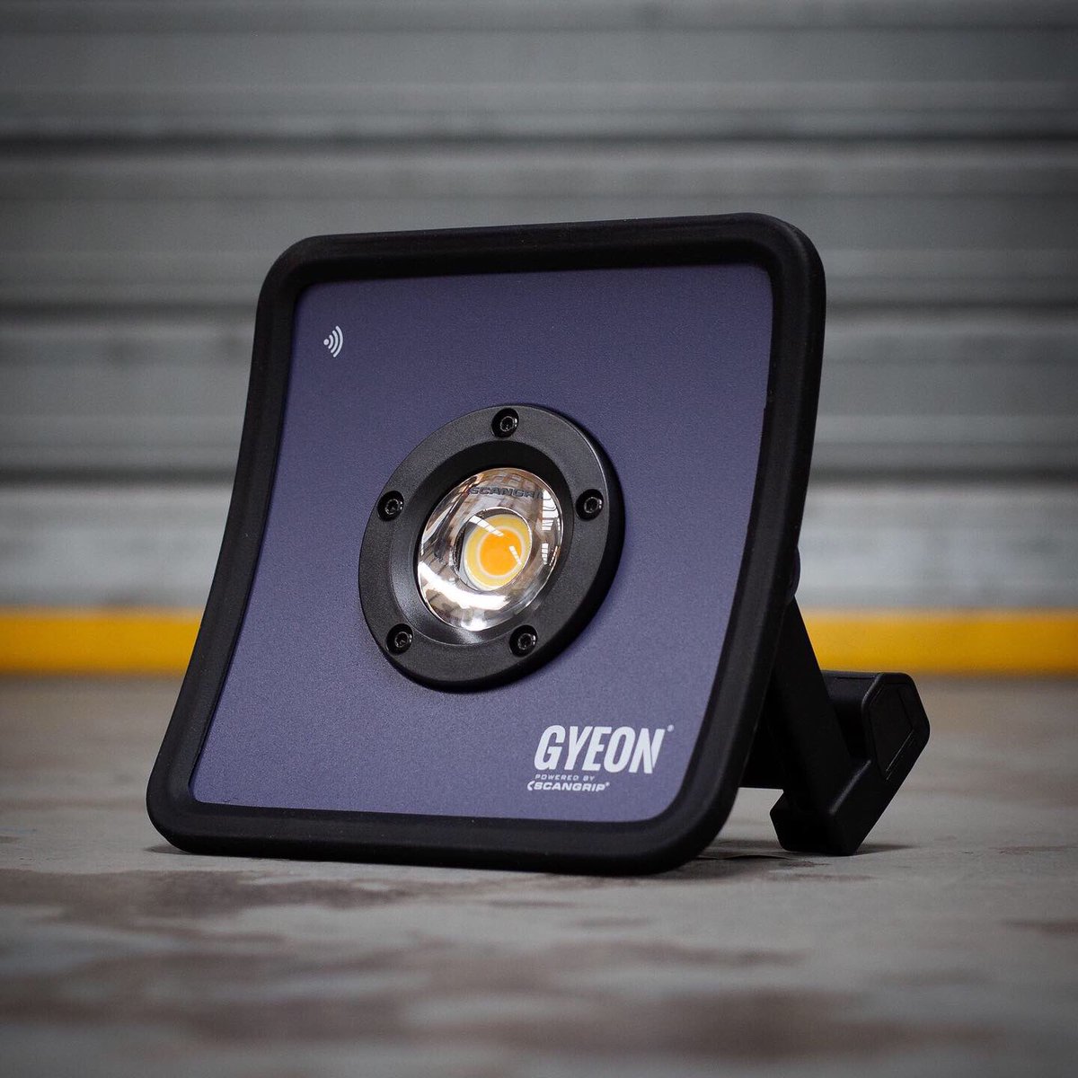 Great review of the Gyeon PRISM Plus by Jonathan T. - “5 stars all round for build quality, functions, light range and ease of use. I would suggest that if you were going to buy one detailing-inspection light - then this product would be it.” polishedbliss.co.uk/gyeon-prism-pl…