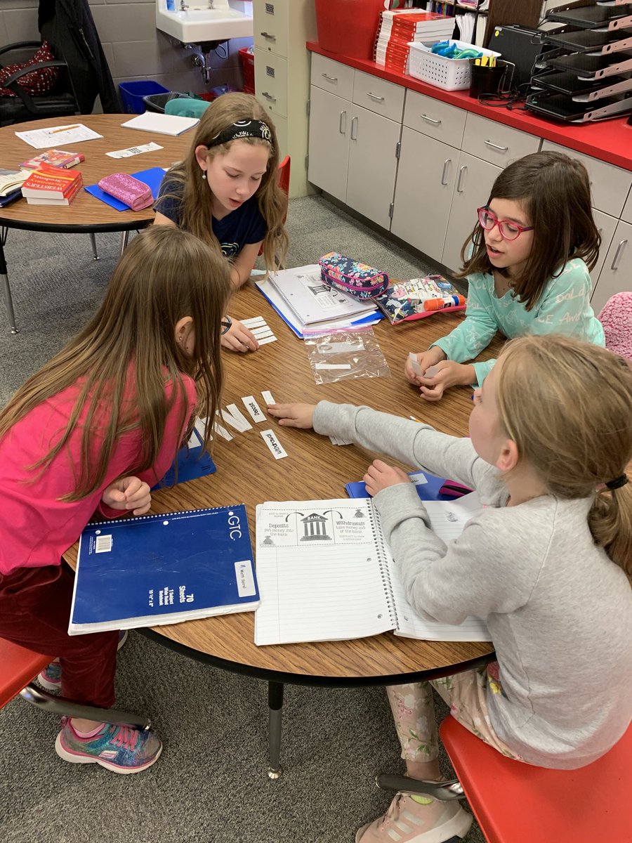 SnodgrassElla's tweet photo. Studying Financial Literacy today with a sort game. #LISDFutureFocus https://t.co/NE3f7kHklU
