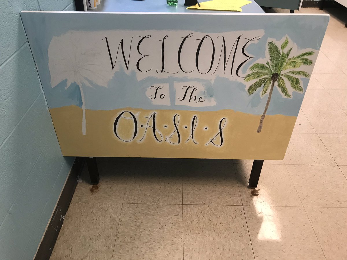 DHSMsH's tweet photo. The Damascus High School staff lounge is coming along! Final color on walls and booths. First mural almost finished. Still more to do @DHS_Principal @DHSPTSA @DHS_SBA https://t.co/QB2dN4upD0