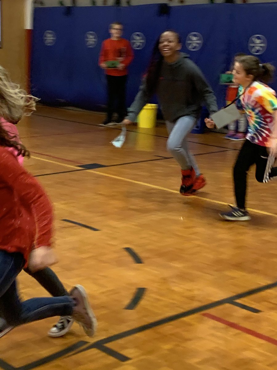 yingstkm's tweet photo. 4th grade learning how habit resources and mangement tools control species population from the N.C. Wildlife Commission! @hescubcats #wildlife #scienceansssinPE #PEcanteachanything https://t.co/kBDGPgr73A
