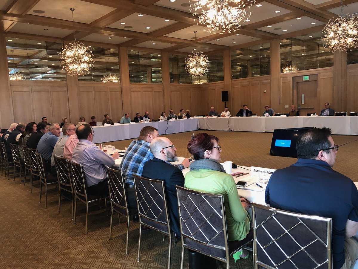 ALTAonline's tweet photo. Attendees at the Large Agents Conference in Palm Springs, Calif., discuss recruitment in the title industry. #insurance #realestate #recruitment #largeagents https://t.co/qAMuzhydYQ