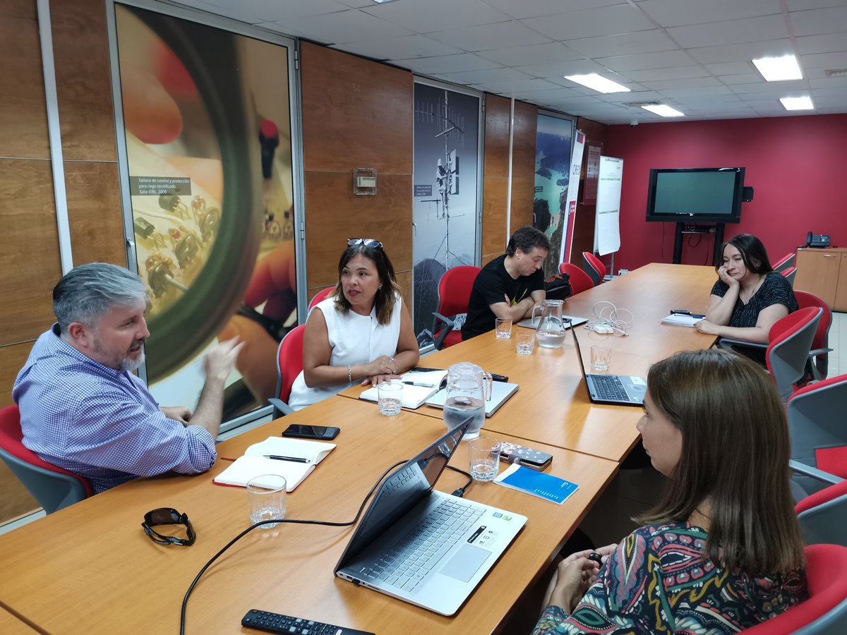 SeSantiagoCL's tweet photo. A esta hora sesiona el Comité Ejecutivo de @SeSantiagoCL analizando el plan de trabajo para el próximo ciclo de 3 años. Buscando potenciar emprendimiento y mayor vinculación con los territorios. #CorfoEnMarcha https://t.co/REOTt9mN3T