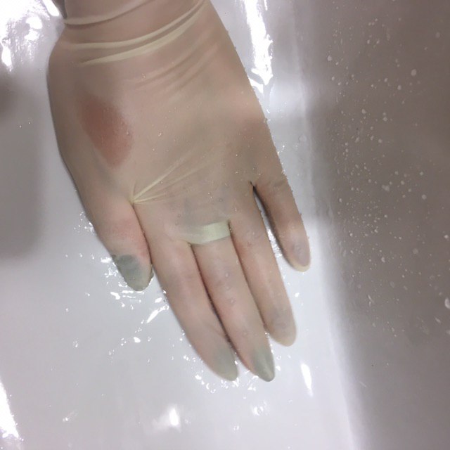 RubberSandra's tweet photo. 1) Thank you for 300 followers! 
2) Follow our Instagram "realrubbersandra2"
3) Going to upload another rubber glove video in 30 minutes or so, stay tuned!

#latexgloves #glovefetish #wetgloves https://t.co/igBFMi3tAv