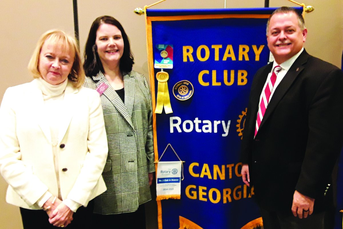 RotaryCanton's tweet photo. The Rotary Club of Canton welcomed State Rep. Mandi Ballinger, center, who shared an update on the legislative session that convened earlier this month and answered members’ questions. Join us for lunch at noon Tuesdays at The Bluffs! https://t.co/ucukKnv4ha
#RotaryTogether https://t.co/kXgPKpeShd