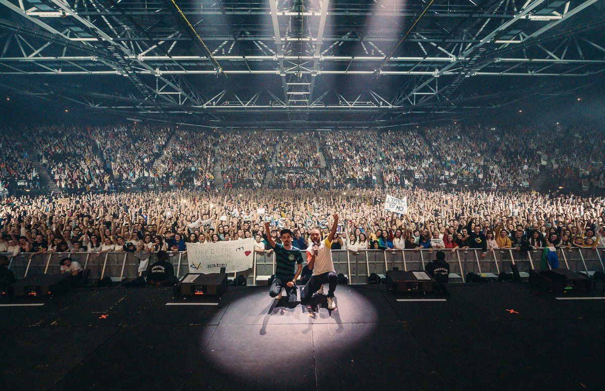 bigfloetoli's tweet photo. Merci Nantes 💙➡️
Merci Clermont 💛 Le bonheur sur scène!!
+ de 30 000 personnes encore cette semaine en tournée ✨ https://t.co/rBPKWXLZcC