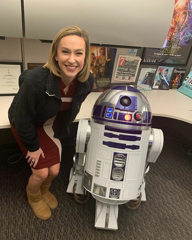 MadelineEvansWx's tweet photo. Apparently when you work for Disney you get to meet R2D2! I was a tad star struck 🤩 
#StarWars #Disney #ABC30 #R2D2 #Fresno #California #WestCoast #DontMindMyShoes https://t.co/2B9iI3I7ve https://t.co/OL8hgSn1Zl