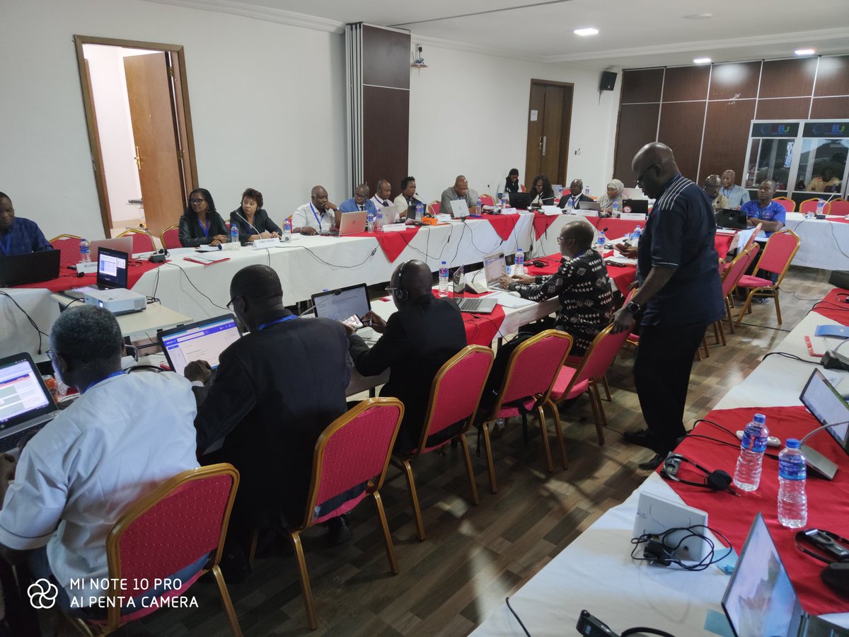 SergeSomda's tweet photo. #WAHO_HIS10 #Day1. Countries discussing their #2018 #HealthSituation data. #WAHOTalksData @KBusia @alphasysavane @OlajideDamola https://t.co/gHetdYpiTT