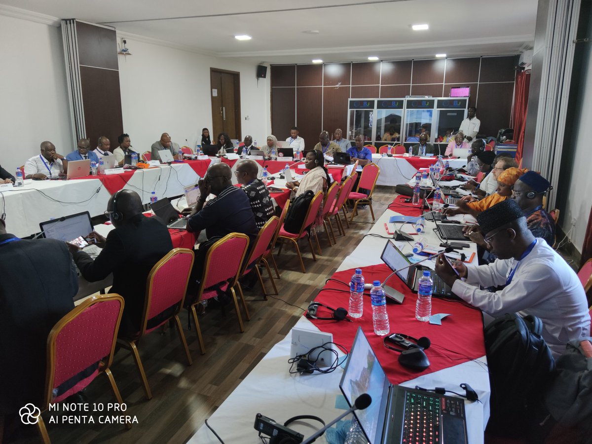 SergeSomda's tweet photo. #WAHO_HIS10 #Day1. Countries discussing their #2018 #HealthSituation data. #WAHOTalksData @KBusia @alphasysavane @OlajideDamola https://t.co/gHetdYpiTT