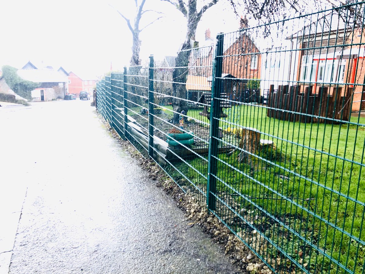 PRICE FENCING tweet media
