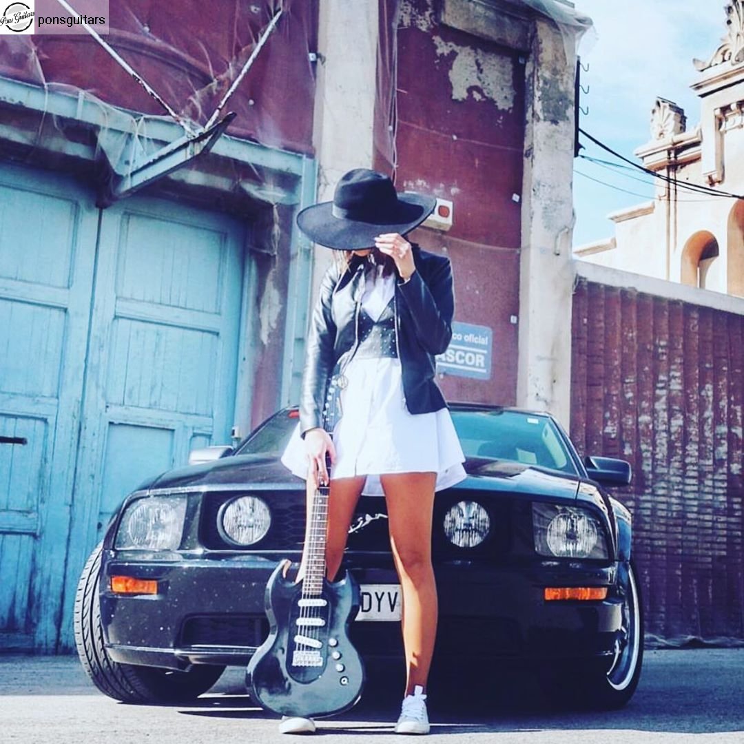 The beautiful thing about learning is nobody can take it away from you.

BB King

#guitar#guitars#guitarra#guitarras#sg#pons#ponsguitars#acdc#angusyoung#bbking#car#cars#mustang 📸 by <a href="/socialbite_/">Social Bite</a>  <a href="/queraltgost/">Queralt Gost</a> <a href="/lautopo/">lautopo</a>