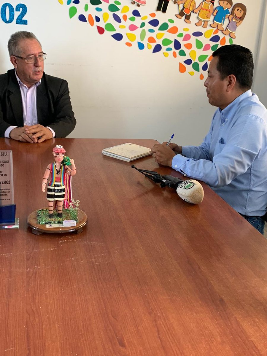 EdgarCuevaV's tweet photo. HOY | MSc.@EdgarCuevaV director de #Distrito23D02 de educación #SantoDomingo, en entrevista 📽 con @zaracaytv, donde informa sobre los resultados de la de la evaluación @SerBachillerEc, como también los porcentajes y componentes para obtener el promedio y graduarse de #Bachiller https://t.co/0CLnqnrNE4