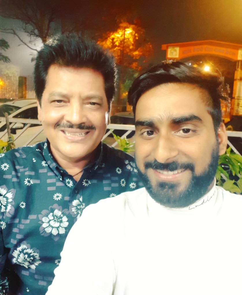 Musicforpradeep's tweet photo. Had a great session with Legend #UDITNARAYAN  !! 
Such a nice human being ❤🙏
Thank you soo much sir ji for
 Listening &amp; liking my voice 🎙❤🤘
@uditnarayan111
@adityanarayan
#Uditnarayanlive 
#Recordingsession 

#GETPANDEY 🎹🎙❤🤘 https://t.co/2DBBynjoEk
