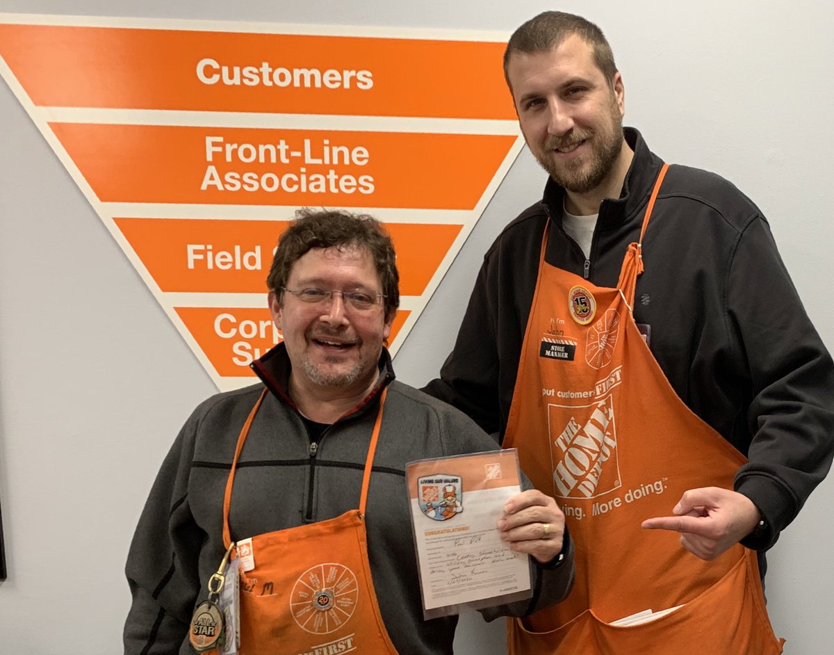 JohnK139HD's tweet photo. Thank you Paul for driving daily standards.  Truly appreciate your leadership and focus each day sir.  #TeamLiberty #SteelCitySquad @Millaya @4136J @Shawn_THD @KingerskiRick @EastLibertyHD https://t.co/3kG6qAFfCC