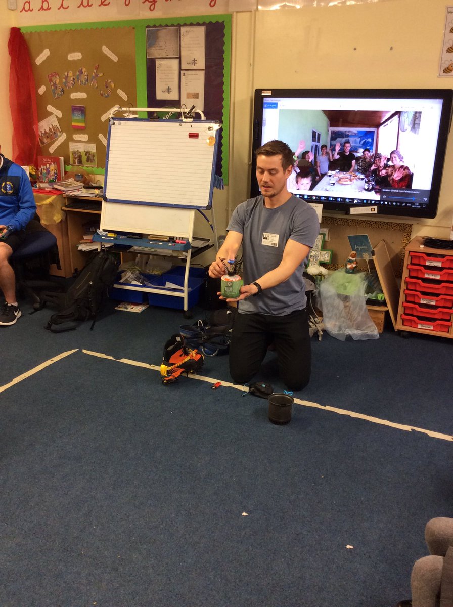 Heapey_Class's tweet photo. HeapeyClass had an amazing guest in on Friday. A real life explorer who gave us an amazing insight to what life is like as an explorer. We loved listening to his stories and looking at the kit and pictures. #explorer #thanksmrfrance https://t.co/n1TwakTuGR