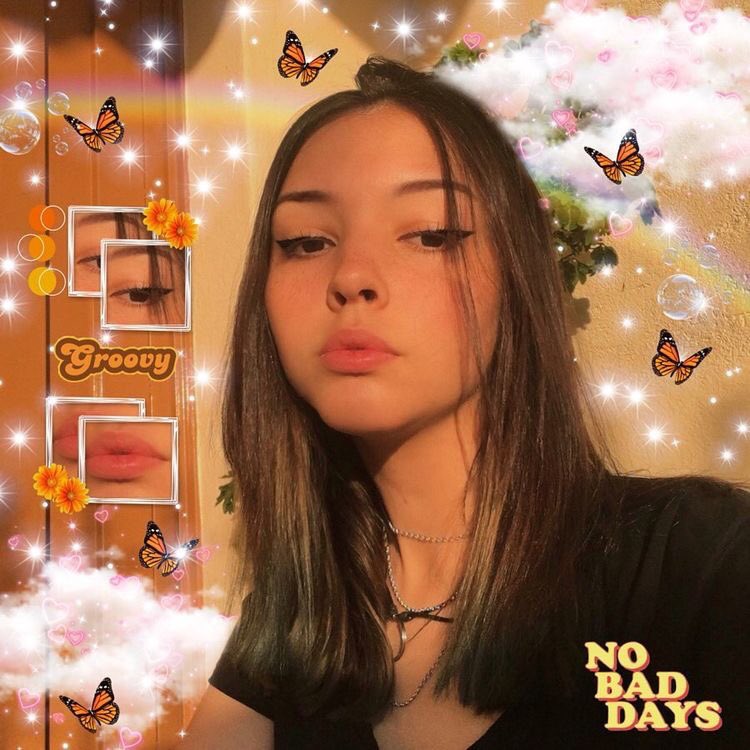 caption_hoe's tweet photo. SELFIE INSPO https://t.co/j82zVX01ZS