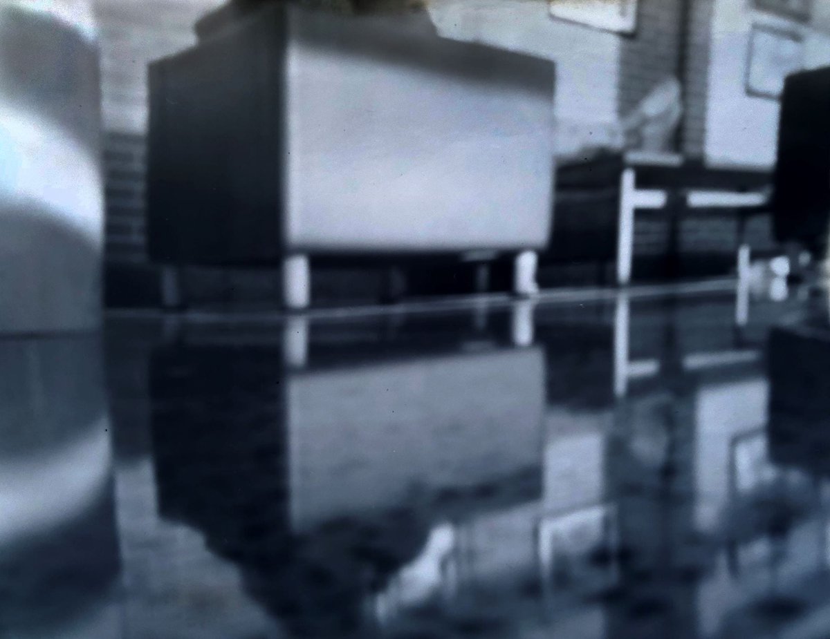 LGardenbelle's tweet photo. Shoebox cameras #PinholePhotography from this yr's photo class! Who doesn't love darkroom magic! #darkroom #PhotographyIsArt #PinholePhoto https://t.co/ahJLrLNJ91