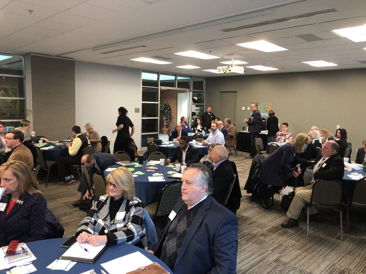 OpportunitySWVA's tweet photo. Great start to the Virginia outreach meeting to learn more about Opportunity Appalachia and its work with Opportunity Zones and technical assistance that may be available for your community. @ARCgov @VADHCD https://t.co/EQY1KnDeu8