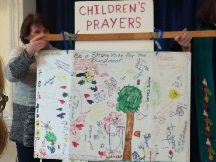 climatesummer's tweet photo. RT @MarlaMarcum: Children's prayers that the Weymouth Compressor Station will not be built helping to ground us as we gather in solidarity with @FRRACS_MA  and allies. Check out https://t.co/MzQgZAn4GG https://t.co/t11lQglLvW
