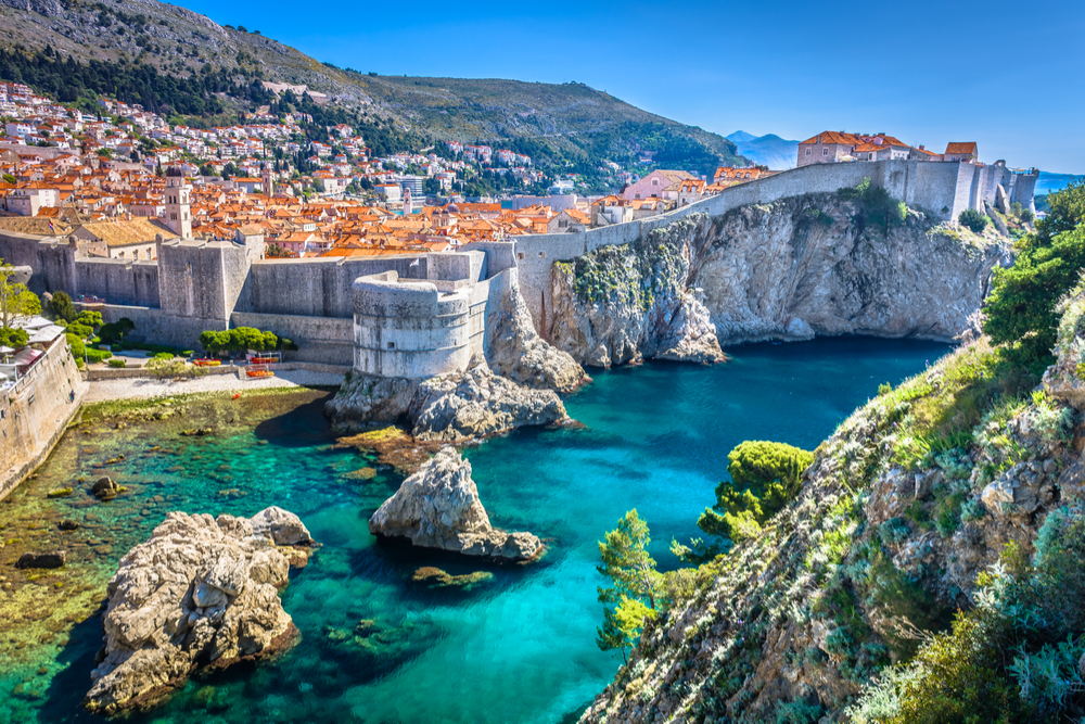 wendyperrin's tweet photo. What is #Dubrovnik doing to reduce overcrowding in its Old Town? It's placing limits on cruise ships and new restaurant openings, says Gwen Kozlowski of @exeterintl. https://t.co/y7pQNUoZW1