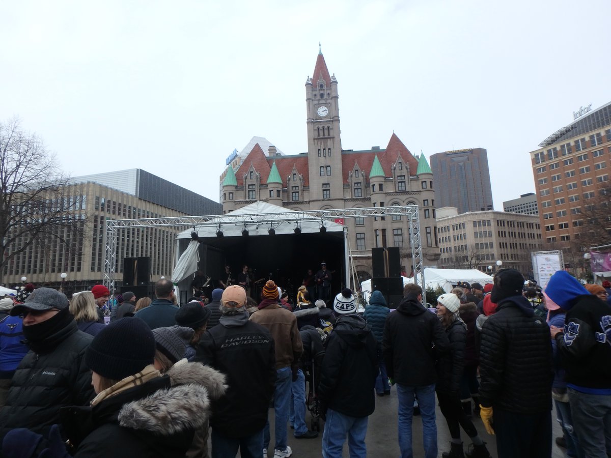 ER_Mktg's tweet photo. Minnesotans know how to make the most out of #winter! Our team was at the @StPaulWinter this past weekend and we will be returning on Saturday for more #eventmarketing fun!

Photo from: https://t.co/mBW0uUespv by St Paul Festival &amp; Heritage Foundation #IceSculptures https://t.co/aLhatcx5fE