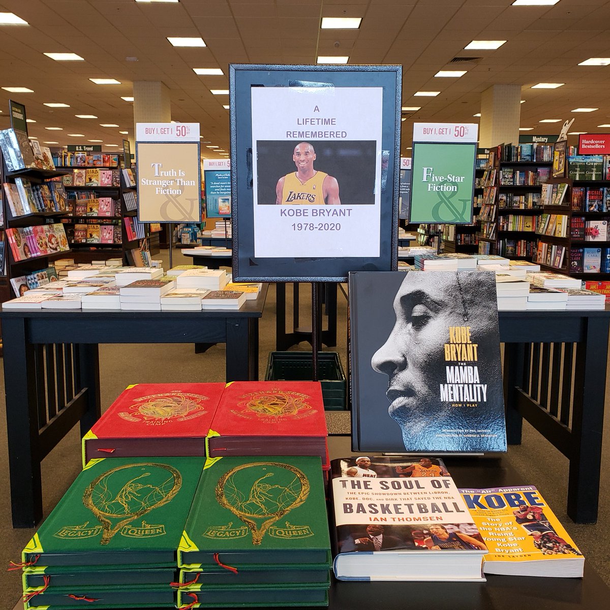 Please join us in remembering the amazing legacy that Kobe Bryant left behind. #BNValleyView #bntheknow #alifetimeremembered #thegoat #thegreatest #booksforchildren #LegacyandtheQueen #TheWizenardSeries
#MambaForever 
#MambaMentality