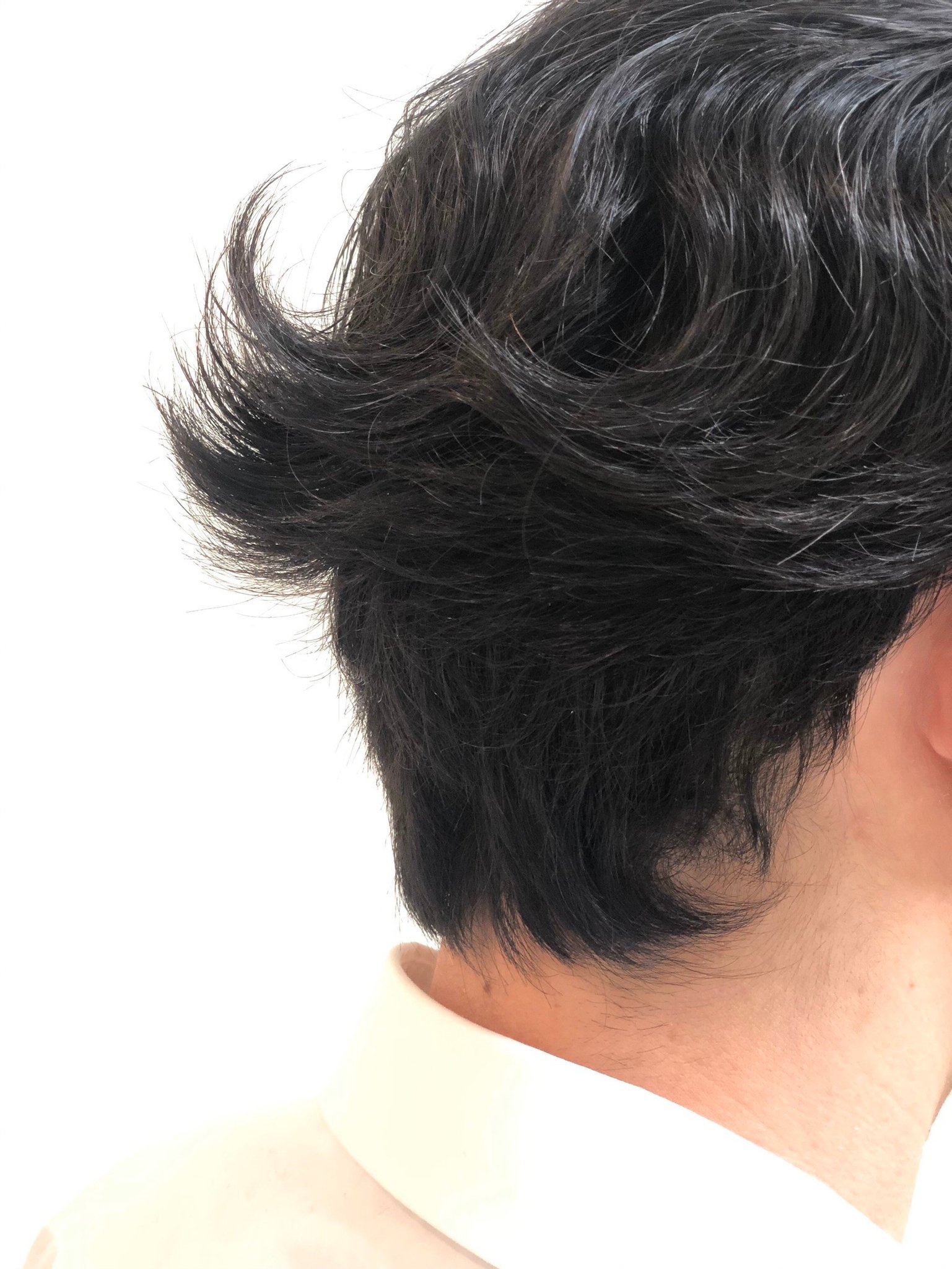 تويتر 森永悠希 على تويتر 吉岡クイズ の正解発表です 正解はこの後ろの髪型です ダックテール と呼ばれているそうなんですが 何でも吉岡のダックテールは気持ちやコンディションによって大小が変わるのだとか ちなみに4話でも登場しております 笑 2回目見る
