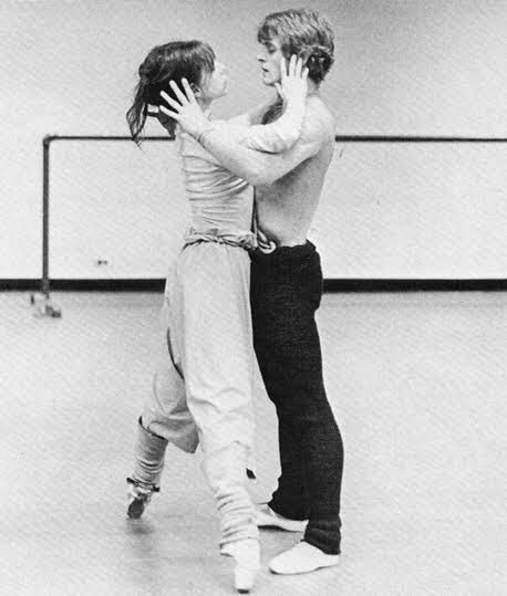 aslart's tweet photo. "The body has a stronger memory than the mind."
#MikhailBaryshnikov #happybirthday #age72 https://t.co/mt17ctRoR8