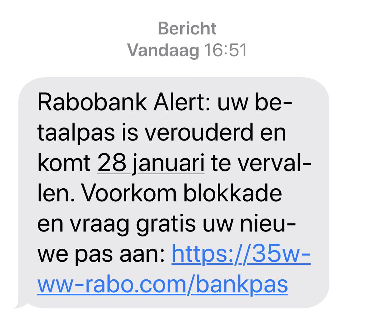 ⁦<a href="/Rabobank/">Rabobank</a>⁩ vandaag twee van deze berichten via sms ontvangen. Jullie kunnen hier vast niets tegen doen maar goed om klanten hier (nogmaals) op te attenderen? #phishing