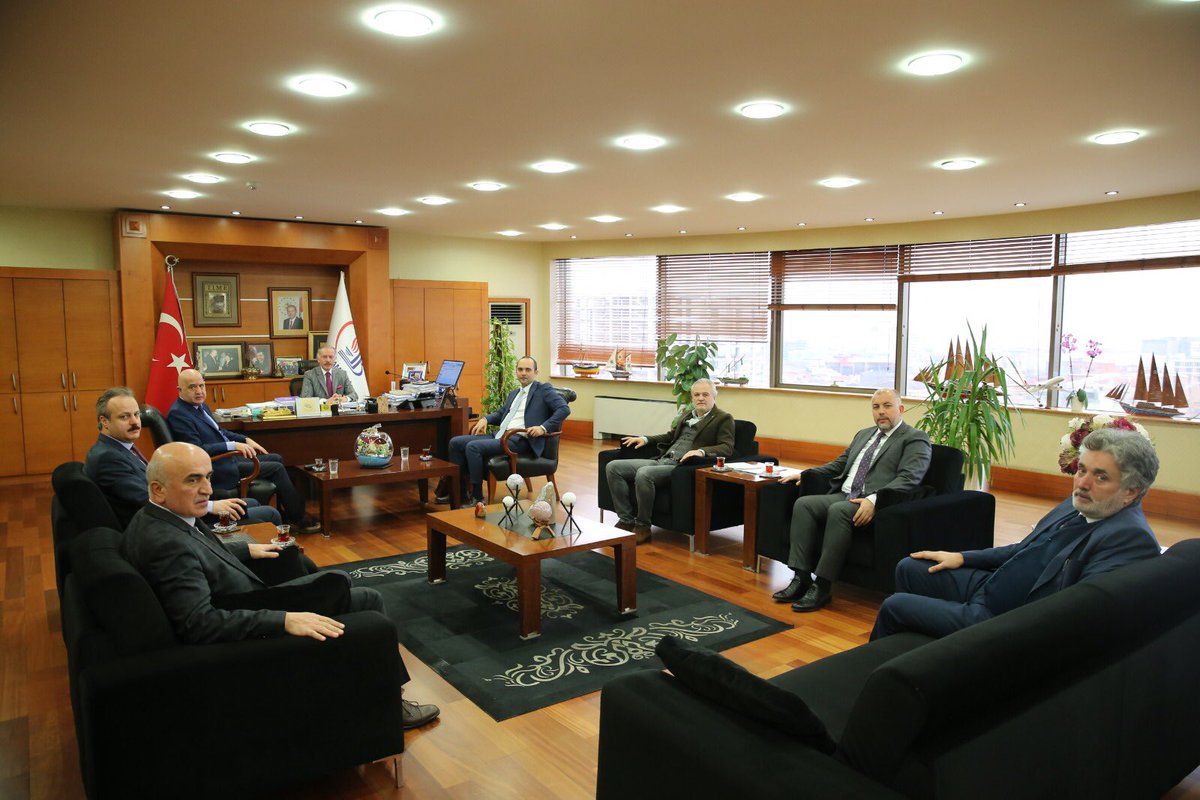 İBB Genel Sekreter Yardımcısı Dr. Mehmet Çakılcıoğlu ve İBB Deprem Risk Yönetimi ve Kentsel İyileştirme Daire Başkanı Tayfun Kahraman ile istişare ettik.