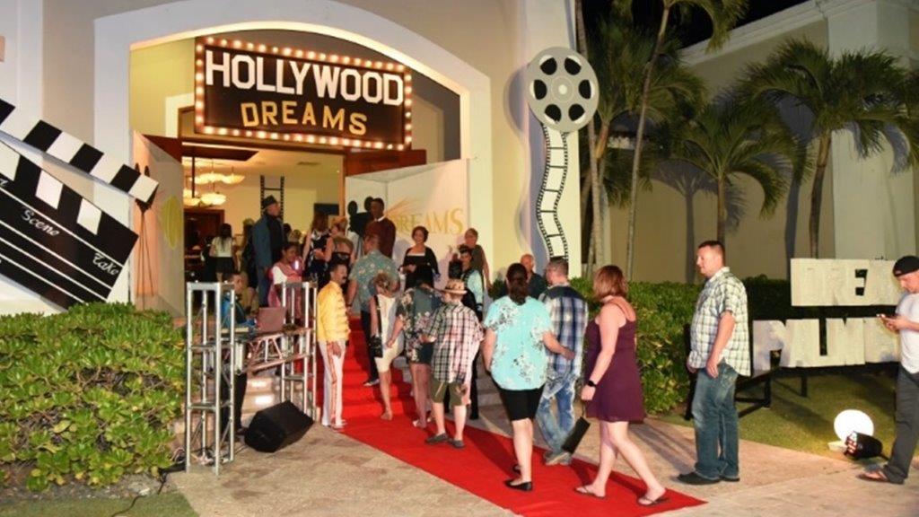This February 9th get ready to walk the red carpet and had paparazzi snapping photos to celebrate this Hollywood show tradition and learned who was 'best of the best' of the 2020 film achievements at #DreamsPalmBeach Punta Cana!

Book now at reservations2.drepb@dreamsresorts.com