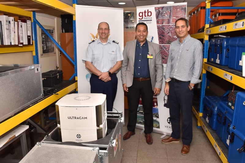 The Chilean Air Force Aerial Photogrammetric Service has acquired a VEXCEL ULTRACAM EAGLE MARK 3 large format digital aerial photogrammetric camera system. @SAFChile @iFlyUltraCam <a href="/GeoXite/">GEOXITE</a> gtbi.net/new-eagle-mark…