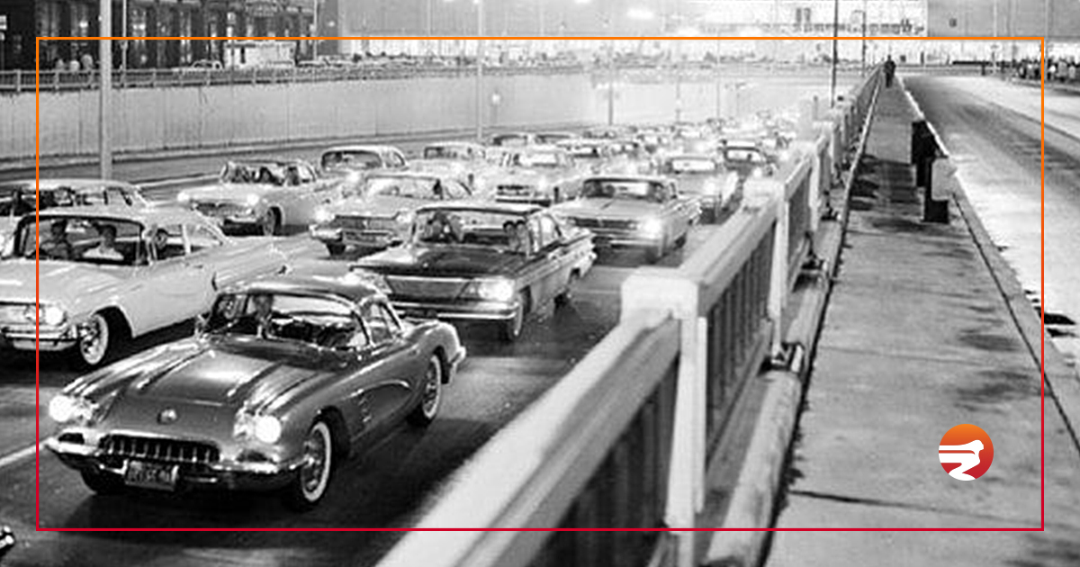detautoshow's tweet image. Cobo Center 1960: The cars may have changed over the years, but the anticipation for The Show remains the same. Next Stop: TCF Center. #NAIAS #MoreStartsHere #TCFCenter #AutoShowAndTell