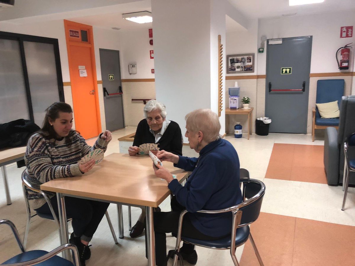 RYvoluntarios's tweet photo. Divertida tarde de juegos de mesa en @Valleluz_CD https://t.co/rgzR4BvIZ4