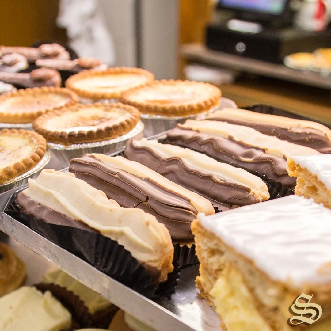 Sextons Bakery tweet media