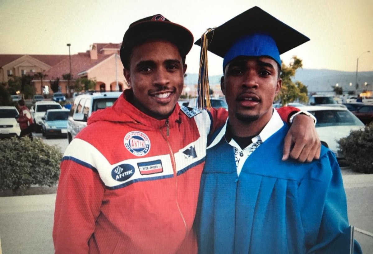 calibredjune's tweet photo. wish there was a process
im still processin
#sipnip #ripkobe
#rip @calibredkb
in our hearts forever
ππΎπππ https://t.co/5ejo1mktjH