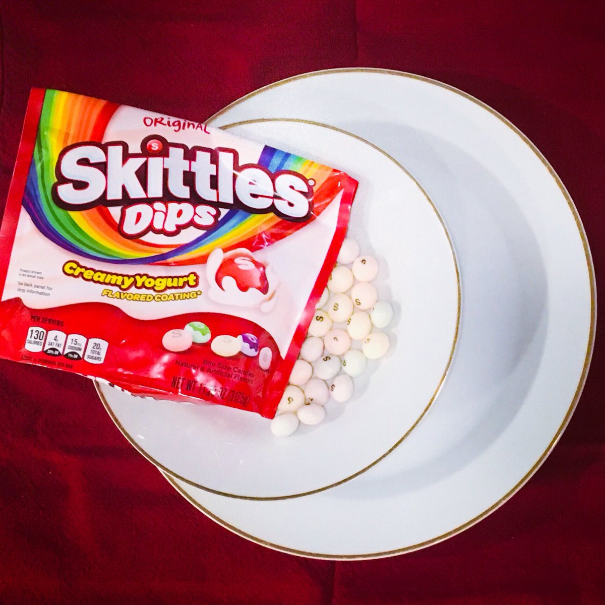 exploredecors's tweet photo. ✨NEW: Skittles Dips!🌈
Creamy & sweet yogurt Skittles, for sure to taste the rainbow.
.
Have you tried them? I want to hear your review.
.
Can be purchased at Walmart & Walgreens.
.
#skittles #tastetherainbow #skittlesdips #walmart #walgreens #letsgoexplore #exploredecors https://t.co/TlqUL3UecQ