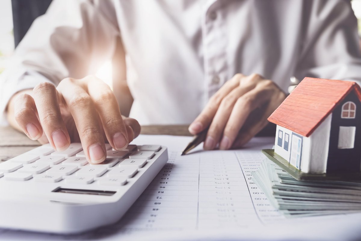 TolhurstFisher's tweet photo. Want to know how much moving home is likely to cost you?  Click on the link to read the full blog https://t.co/p2RS0qmVXf https://t.co/KuvZvzYSKR