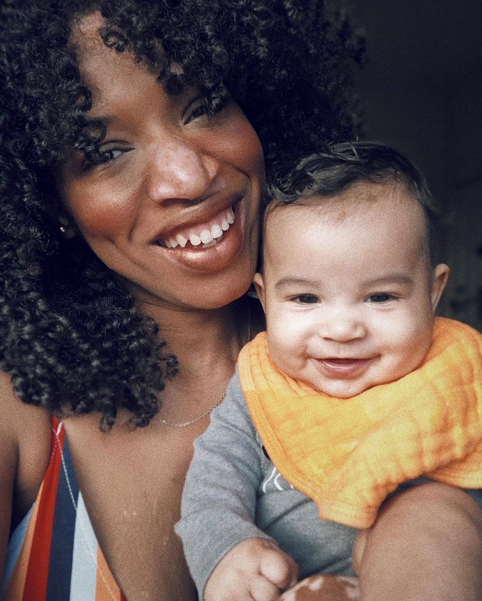 CuddleBright's tweet photo. Our #CuddleBrightMom of the week is Anastasia, mom to sweet baby Silas! Anastasia is all about positivity &amp; keeping a smile on her face, &amp; it's clear that she is enjoying #motherhood! Stop by her Instagram page (@planttolove) for more! #CuddleBright #momlife https://t.co/hUmGWgDPOv