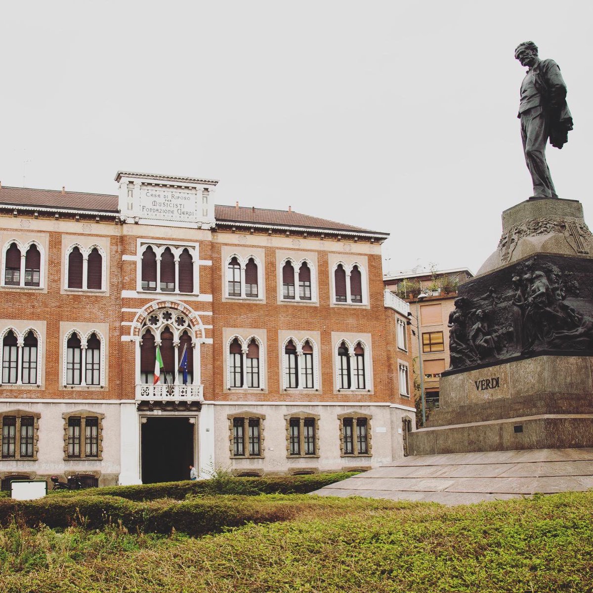 OperaIsCool's tweet photo. On this day in 1901, Giuseppe Verdi passed away. The Italian composer created ‘Casa #Verdi’, a retirement home for the less fortunate musicians and artists built in central Milan. #CasaVerdi has hosted hundreds more than 1.500 guests. #GiuseppeVerdi
#OperaIsCool https://t.co/9MpNZXqeIc