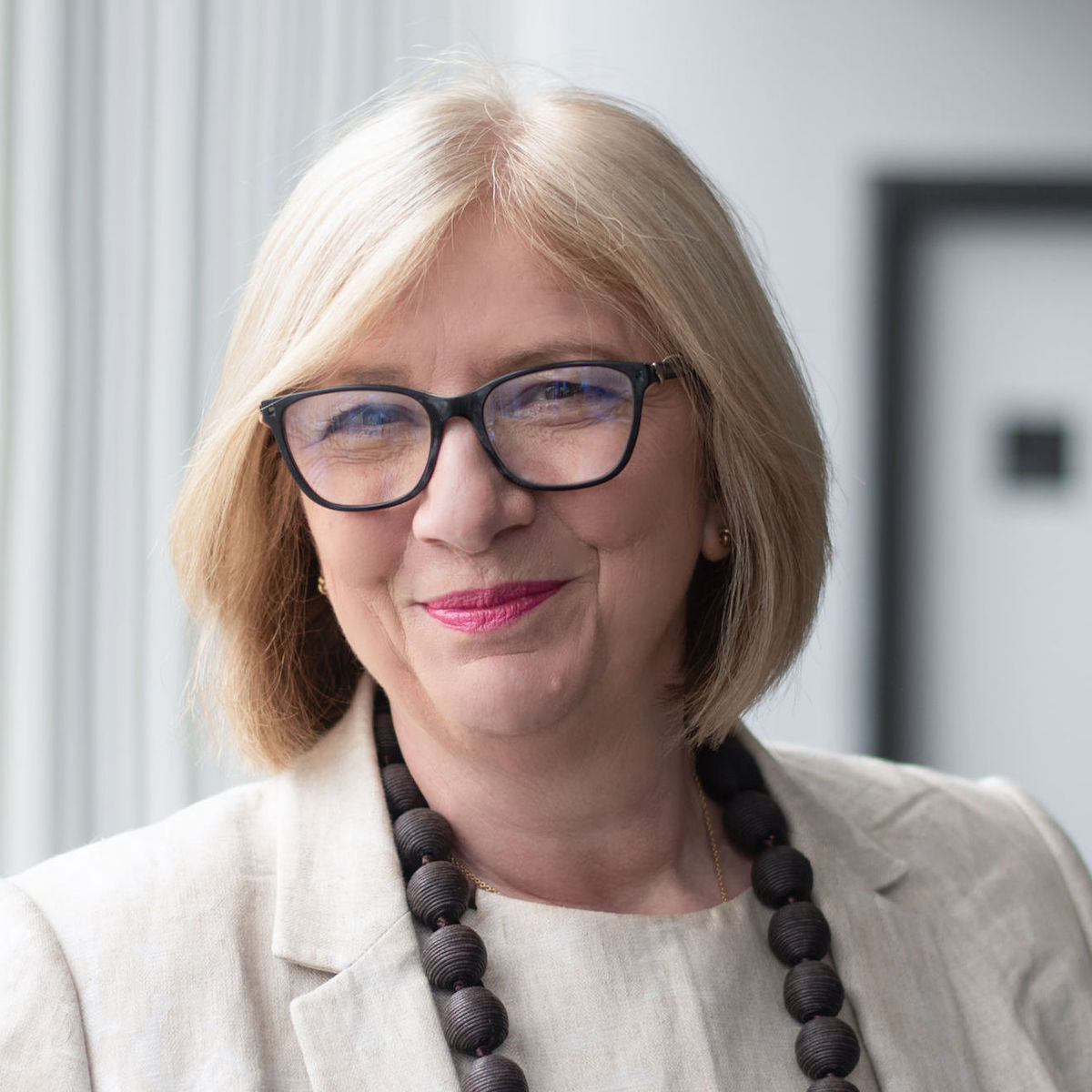 MoneyPensionsUK's tweet photo. After a robust recruitment process, today we announce the appointment of Caroline Siarkiewicz as Chief Executive. Caroline has been acting CEO since June, during which time we've developed and published the UK Strategy for Financial Wellbeing. https://t.co/yowqUyQy5s https://t.co/VfkBof42ax