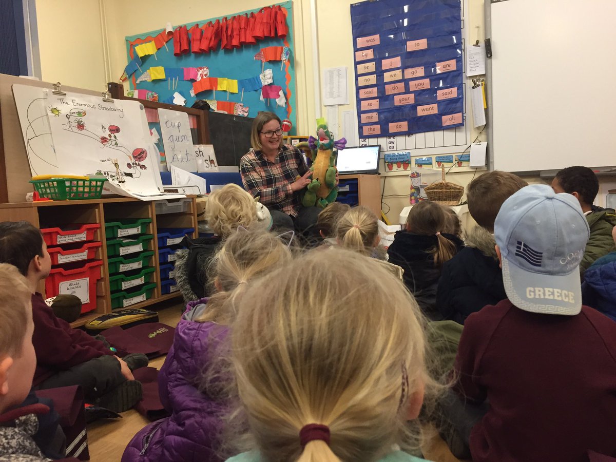 abbotsstaff's tweet image. I was so lucky to be in reception when another #secretreader arrived. Thank you to Angus and his mummy for sharing your dragon book for story time 📖 🐉 @RTurffrey