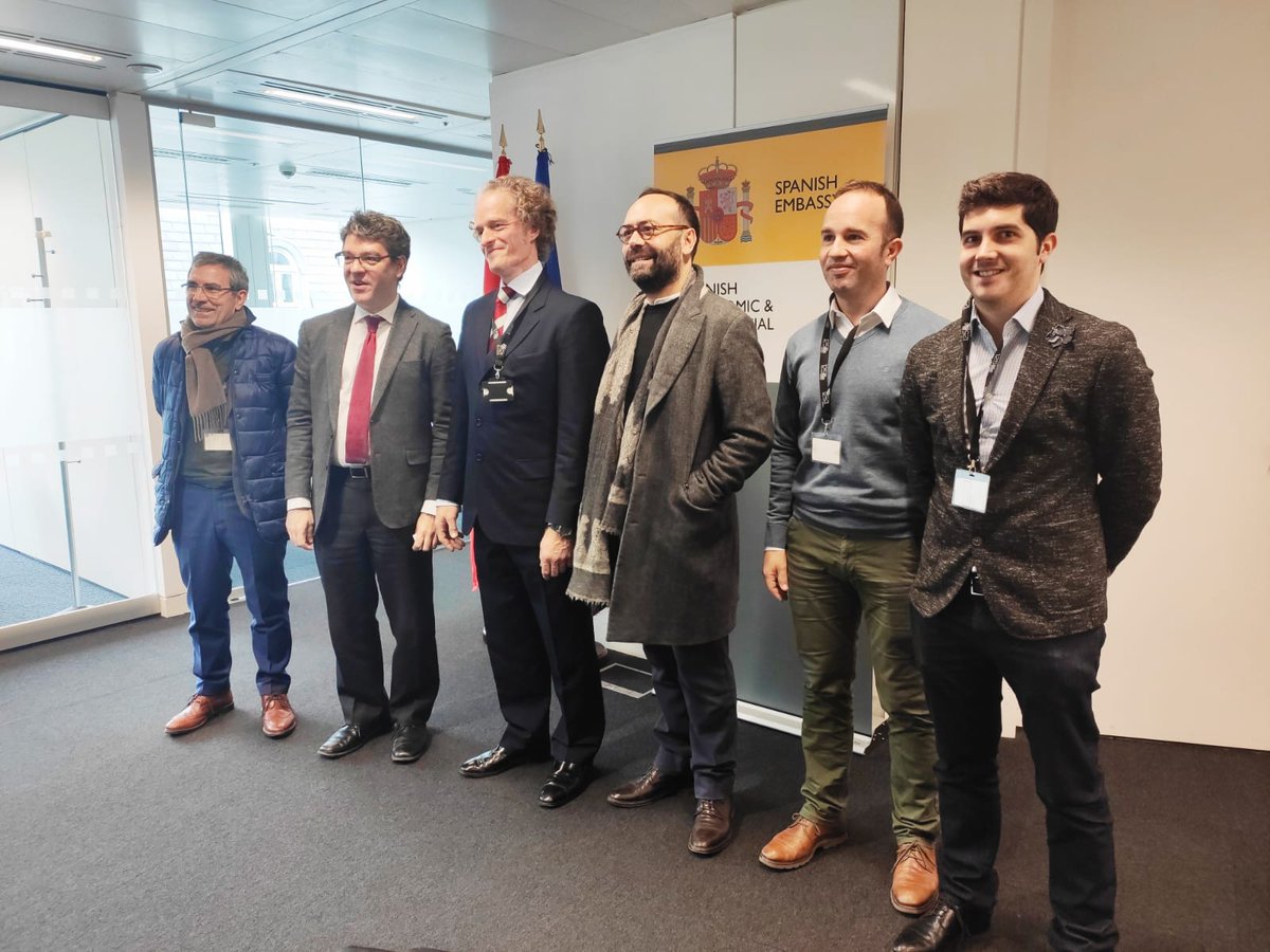 Oficina Económica y Comercial en el Reino Unido tweet media