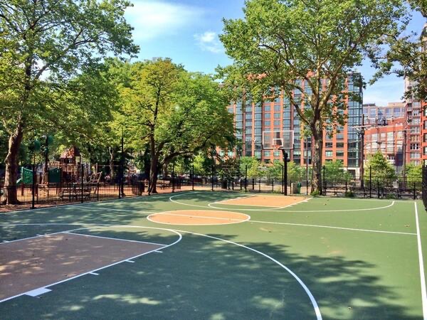 hunterhomesnj's tweet photo. For anyone that wants to play to clear their minds. Elysian Park courts are open for you. #hunterhomesnj #hobokennj #propertymanagement https://t.co/BTdg2MCdmI