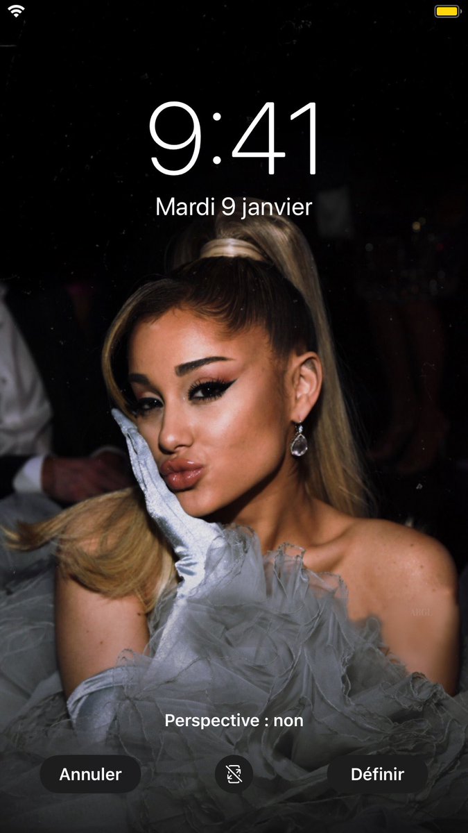 justicearmys's tweet photo. • Ariana Grande lockscreens
• rt if you want 
• MUST be following♡ https://t.co/qEAtkJQ1RO
