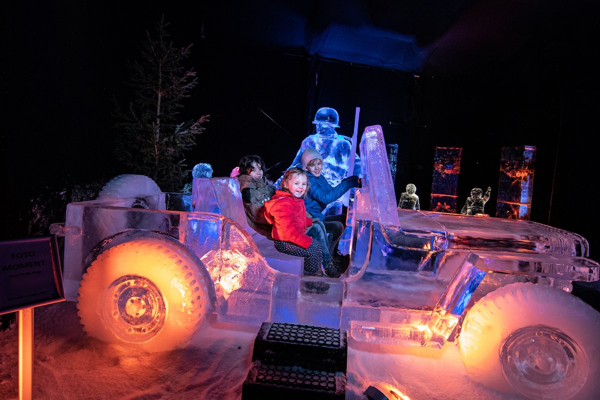 Ouders die as donderdag en vrijdag met hun kinderen het <a href="/IJsbeelden/">Nederlands IJsbeelden Festival</a> Festival bezoeken kunnen gebruik maken van een extra onderwijs-stakingskorting. Alle kinderen mogen op deze dag voor € 5,00 naar binnen (onder begeleiding van een volwassene). 
#onderwijsstaking