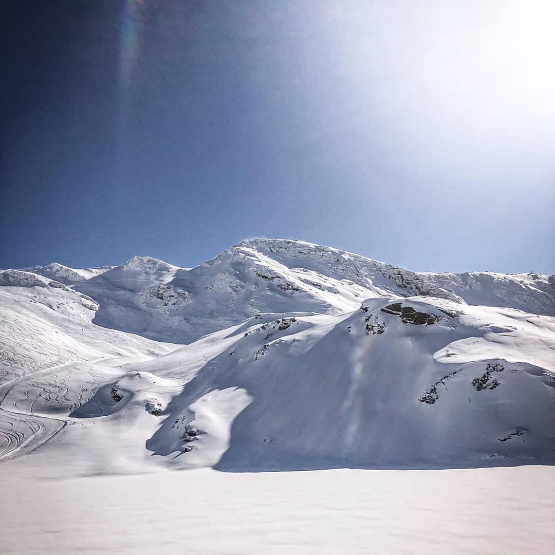 websierranevada's tweet photo. #SienteLaNieve #SierraNevada, está de dulce...
Mañana más de 91 km esquiables
https://t.co/xkCgqnf9G5
Y recuerda que el miércoles es #DiadelEsquiador (con tarjeta #SNClub) https://t.co/P8Gbm9J6uG