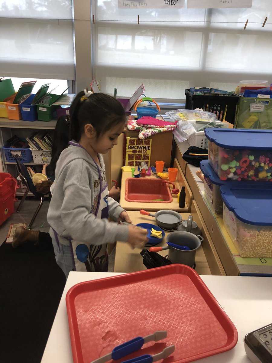 cquinnbuck's tweet photo. Newcomers #ESL practicing English while playing restaurant. So cute! @SASD_EMC https://t.co/yJmqTYbehK